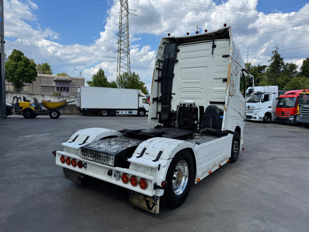 VOLVO FH-460 4x2 - شاحنة جرار: صور 5 VOLVO FH-460 4x2 - شاحنة جرار: صور 5