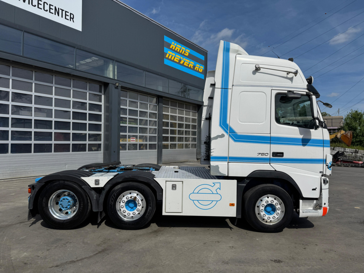 VOLVO FH16-750 6x2 - شاحنة جرار: صور 4 VOLVO FH16-750 6x2 - شاحنة جرار: صور 4