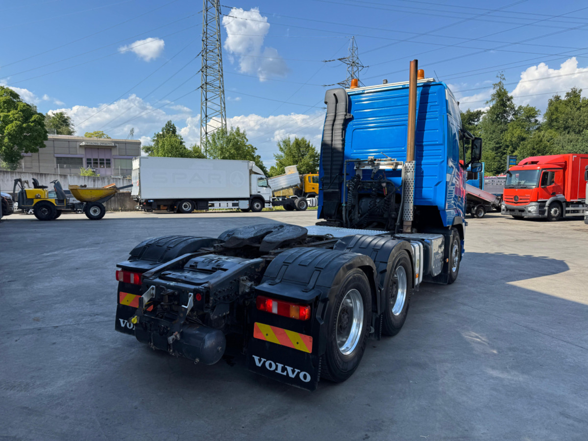 VOLVO FH16-750 6x4 - شاحنة جرار: صور 4 VOLVO FH16-750 6x4 - شاحنة جرار: صور 4