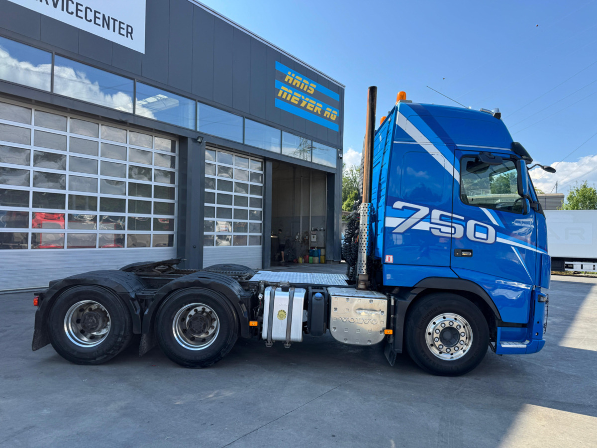 VOLVO FH16-750 6x4 - شاحنة جرار: صور 3 VOLVO FH16-750 6x4 - شاحنة جرار: صور 3