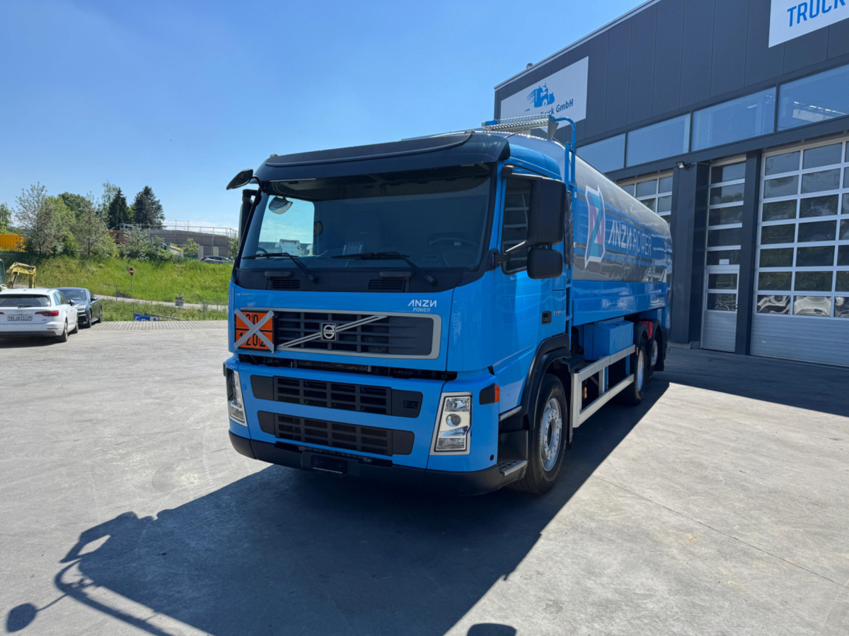 شاحنة صهريج VOLVO FM-500 6x2 Tankwagen: صور 1