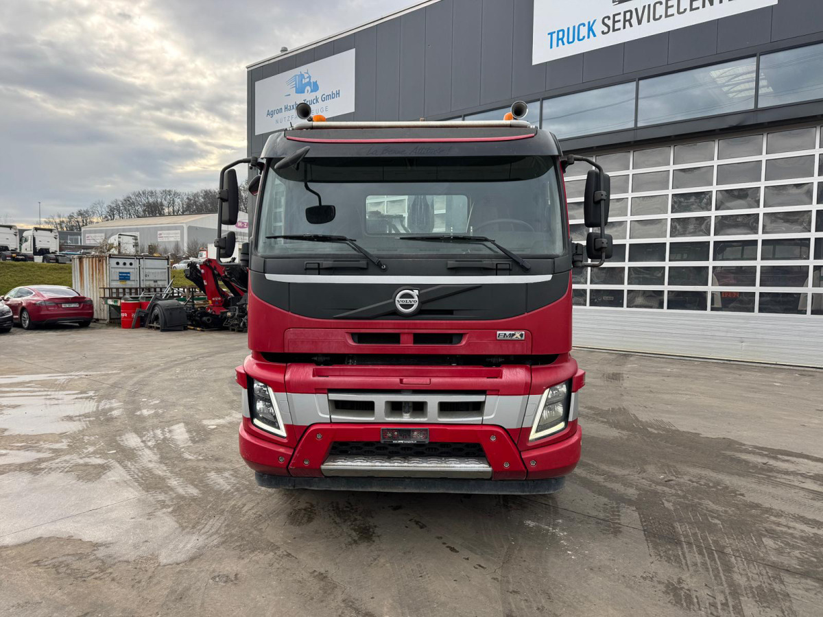 VOLVO FMX-500 8x4 Tridem Hiab 26T - شاحنة ذات الخطاف: صور 2 VOLVO FMX-500 8x4 Tridem Hiab 26T - شاحنة ذات الخطاف: صور 2