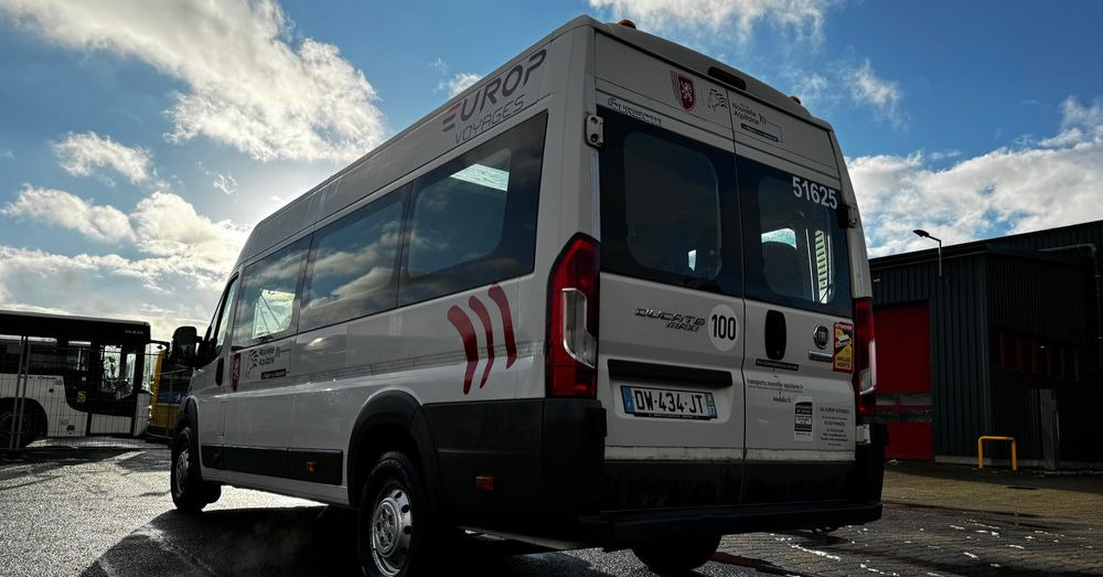 Fiat Ducato / 17 miejsc / EURO 6/ IGŁA !!!/ Cena:75000 zł netto - صغيرة, ميكروباص: صور 4 Fiat Ducato / 17 miejsc / EURO 6/ IGŁA !!!/ Cena:75000 zł netto - صغيرة, ميكروباص: صور 4