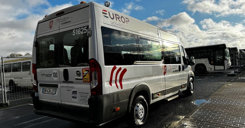 Fiat Ducato / 17 miejsc / EURO 6/ IGŁA !!!/ Cena:75000 zł netto - صغيرة, ميكروباص: صور 2 Fiat Ducato / 17 miejsc / EURO 6/ IGŁA !!!/ Cena:75000 zł netto - صغيرة, ميكروباص: صور 2