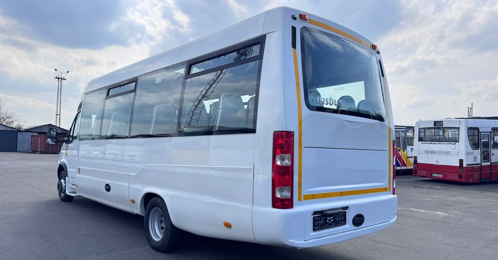 Irisbus Iveco / DURISOTTI / -28miejsc /euro5/ mała klima / winda / 114000 zł netto - صغيرة, ميكروباص: صور 3 Irisbus Iveco / DURISOTTI / -28miejsc /euro5/ mała klima / winda / 114000 zł netto - صغيرة, ميكروباص: صور 3