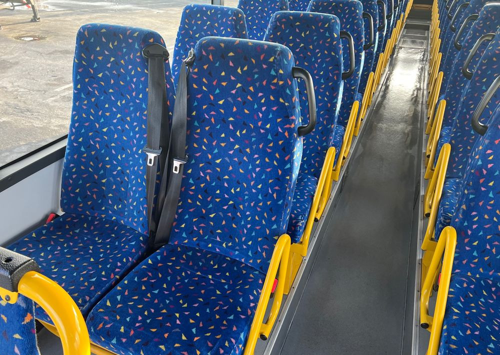 Irisbus Recreo / KLIMA/ TACHO ANALOG/ 60 miejsc /Cena:45000 netto - باص النقل بين المدن: صور 5 Irisbus Recreo / KLIMA/ TACHO ANALOG/ 60 miejsc /Cena:45000 netto - باص النقل بين المدن: صور 5