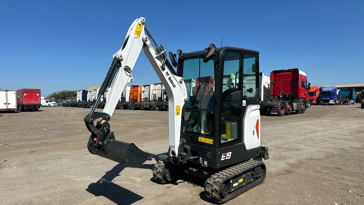 BOBCAT E 19 - حفارة مصغرة: صور 2 BOBCAT E 19 - حفارة مصغرة: صور 2