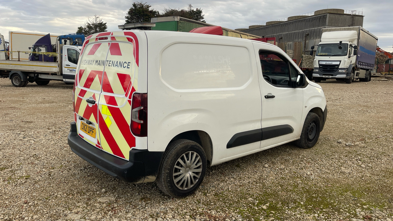 CITROEN BERLINGO ENTERPRISE 650 1.5 BLUEHDI 75PS - فان المدمجة: صور 4 CITROEN BERLINGO ENTERPRISE 650 1.5 BLUEHDI 75PS - فان المدمجة: صور 4