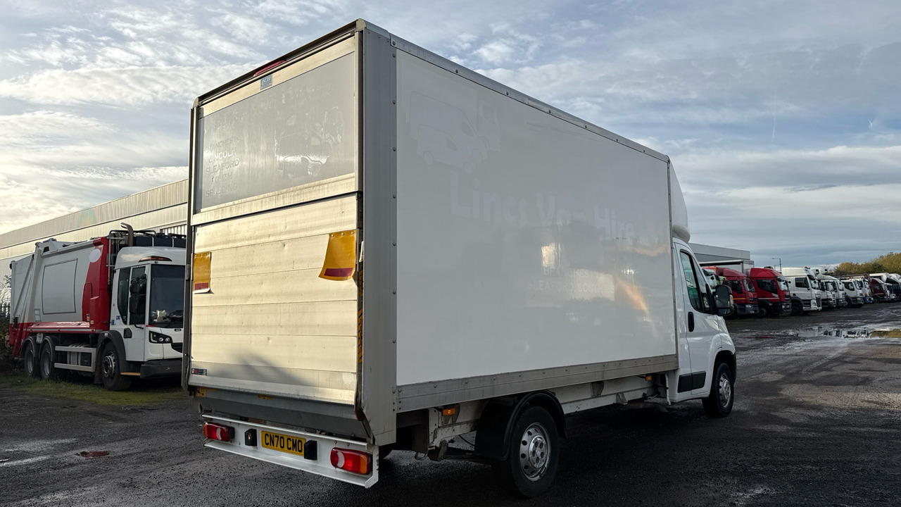 CITROEN RELAY 35 2.2 BlueHDi 140ps - الشاحنات الصغيرة صندوق مغلق: صور 4 CITROEN RELAY 35 2.2 BlueHDi 140ps - الشاحنات الصغيرة صندوق مغلق: صور 4