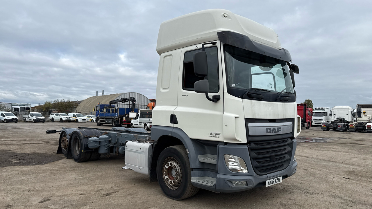 DAF CF 440 - الشاسيه شاحنة: صور 1 DAF CF 440 - الشاسيه شاحنة: صور 1