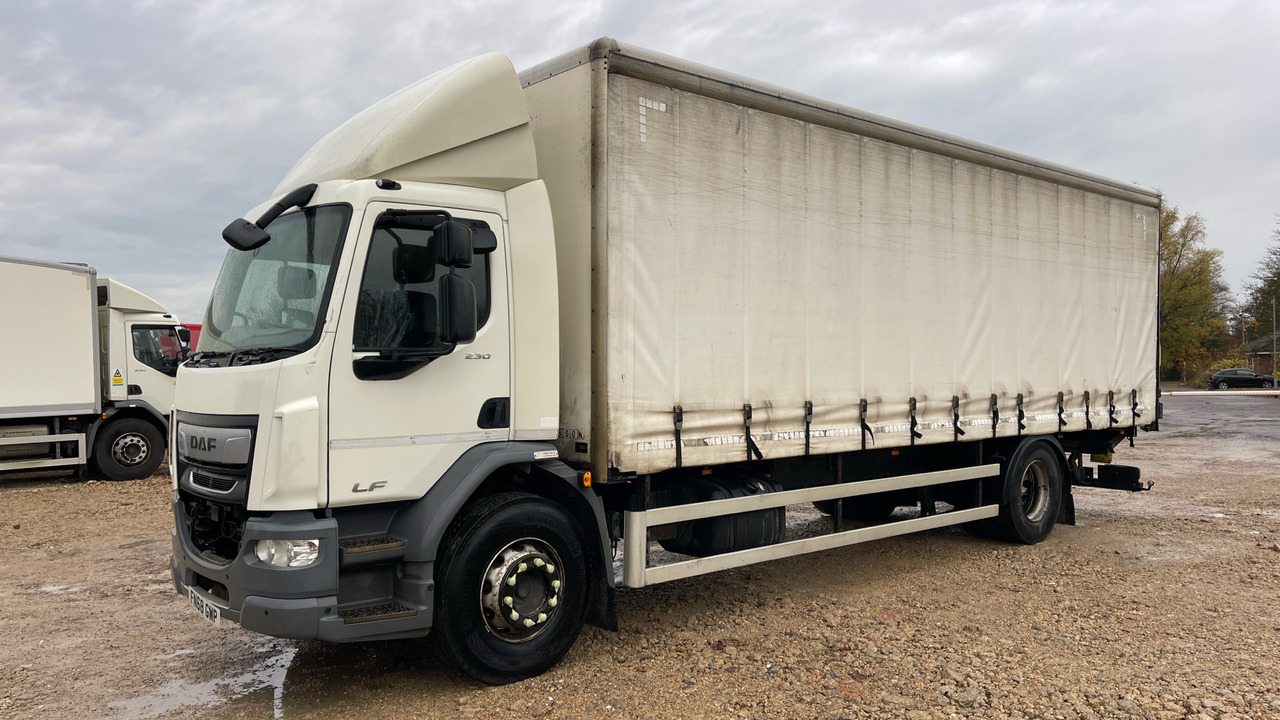 DAF LF 230 - شاحنة ستارة: صور 2 DAF LF 230 - شاحنة ستارة: صور 2