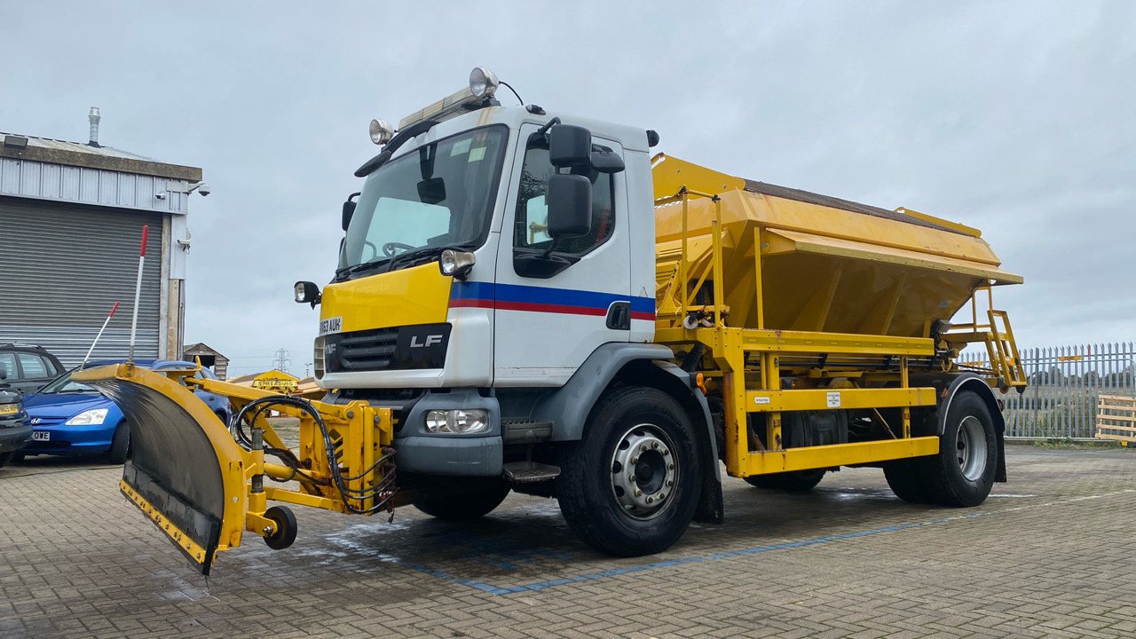 DAF LF 55.220 - جرافة ثلج: صور 2 DAF LF 55.220 - جرافة ثلج: صور 2
