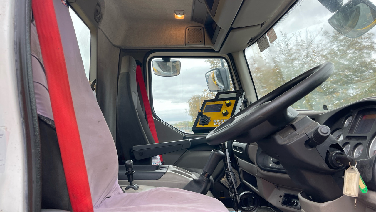 DAF LF 55.220 - جرافة ثلج: صور 5 DAF LF 55.220 - جرافة ثلج: صور 5