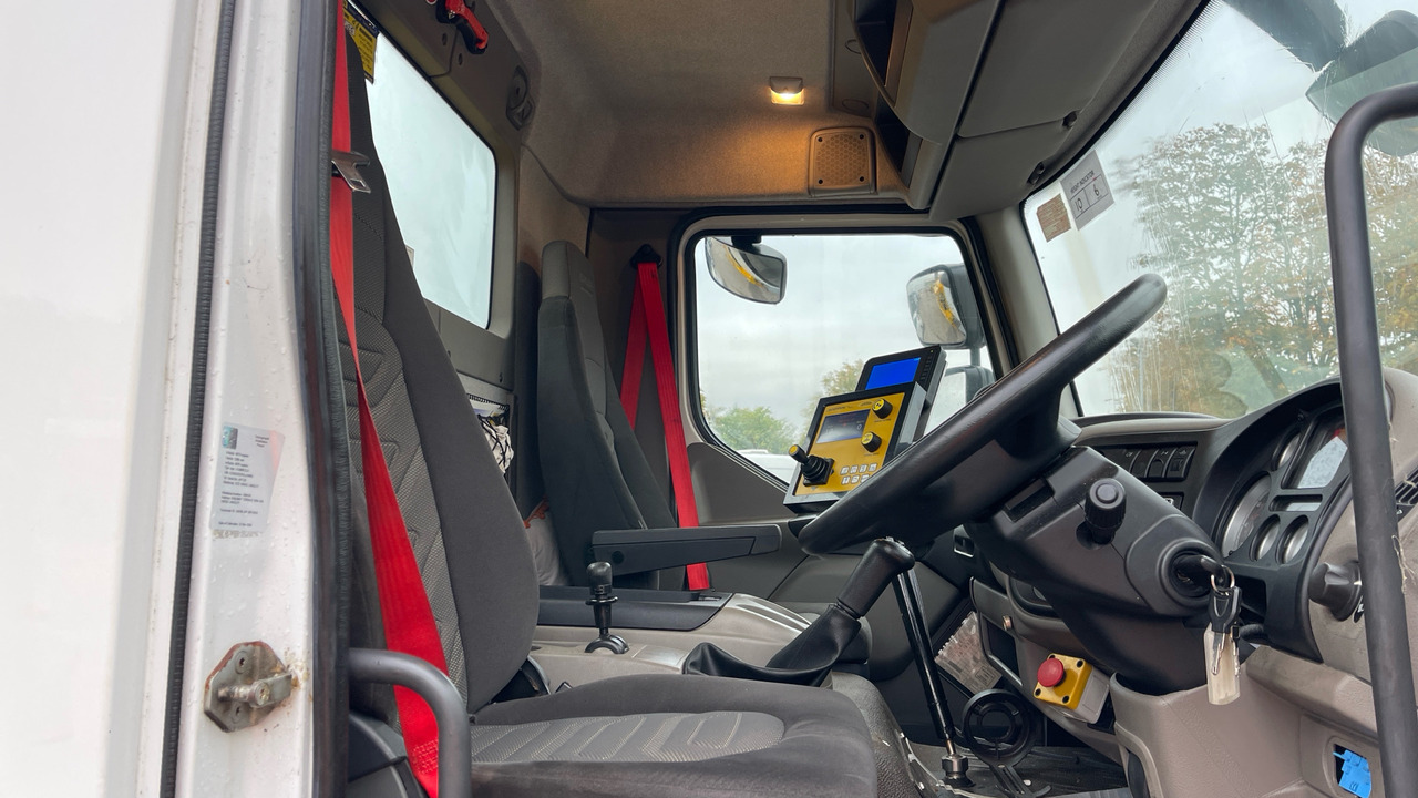 DAF LF 55.220 - جرافة ثلج: صور 5 DAF LF 55.220 - جرافة ثلج: صور 5