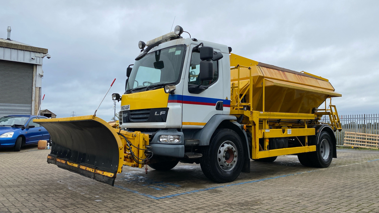 DAF LF 55.220 - جرافة ثلج: صور 2 DAF LF 55.220 - جرافة ثلج: صور 2