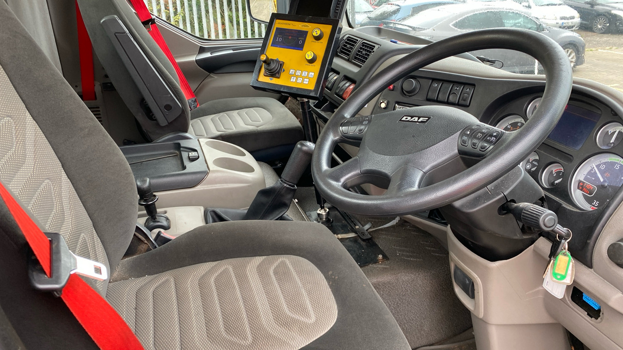 DAF LF 55.220 - جرافة ثلج: صور 5 DAF LF 55.220 - جرافة ثلج: صور 5