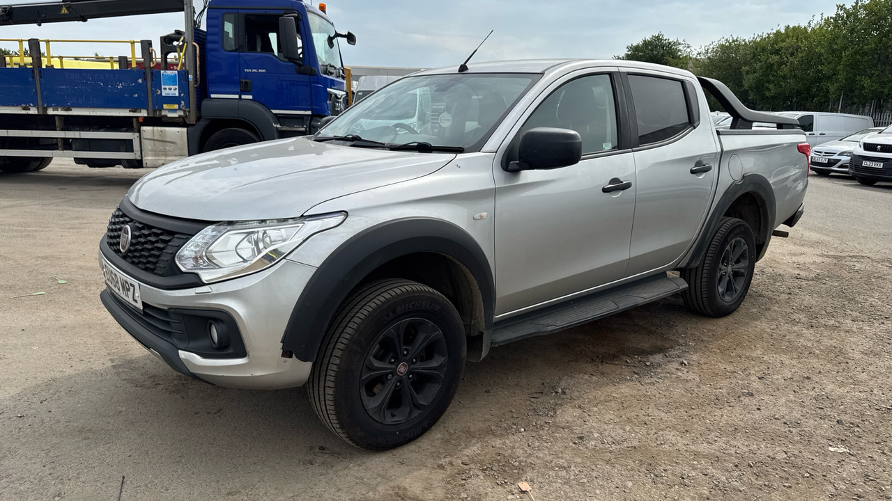 FIAT FULLBACK 2.4 180HP CROSS - شاحنة البيك أب, الشاحنات الصغيرة كابينة مزدوجة: صور 2 FIAT FULLBACK 2.4 180HP CROSS - شاحنة البيك أب, الشاحنات الصغيرة كابينة مزدوجة: صور 2