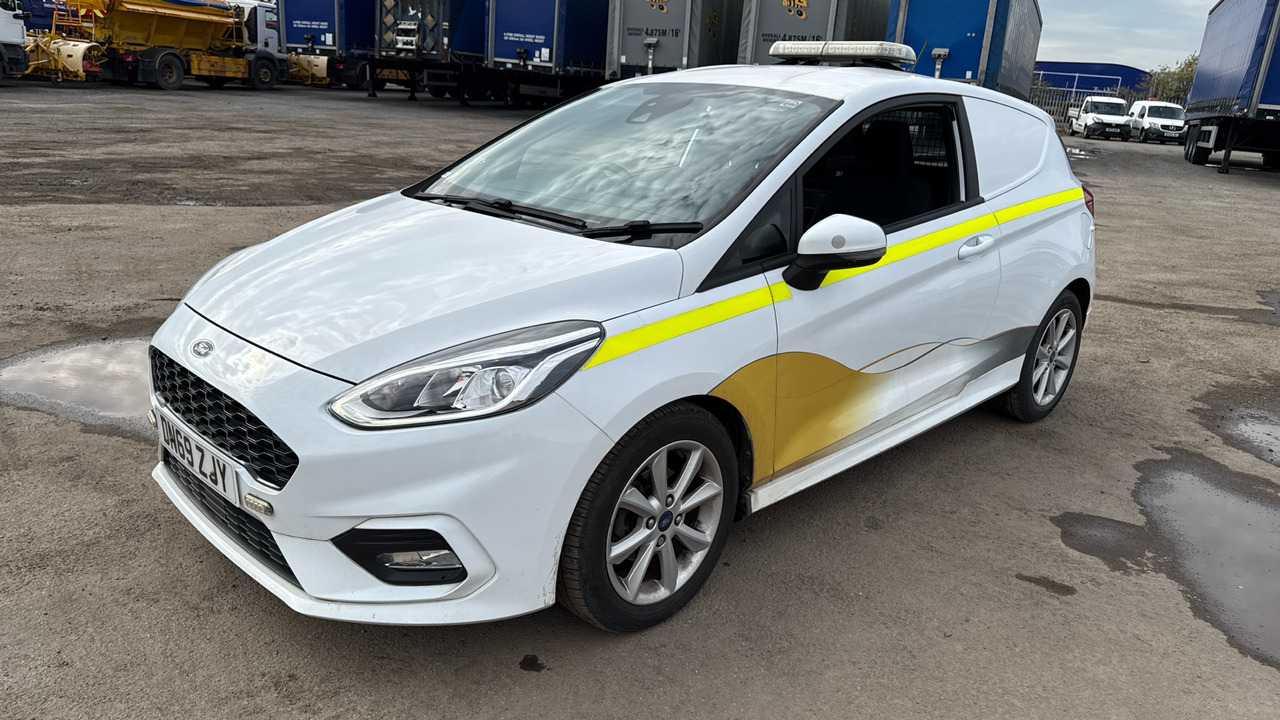 FORD FIESTA 1.5 TDCI 85PS - سيارة: صور 2 FORD FIESTA 1.5 TDCI 85PS - سيارة: صور 2