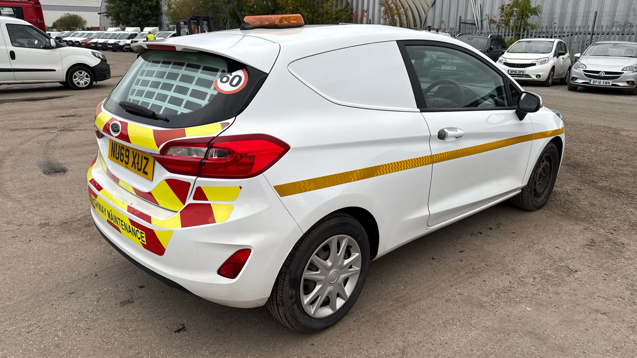 FORD FIESTA 1.5 TDCi - سيارة: صور 4 FORD FIESTA 1.5 TDCi - سيارة: صور 4