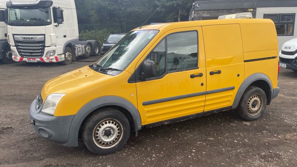 FORD TRANSIT CONNECT T200 1.8 TDCI 75PS - فان المدمجة: صور 2 FORD TRANSIT CONNECT T200 1.8 TDCI 75PS - فان المدمجة: صور 2