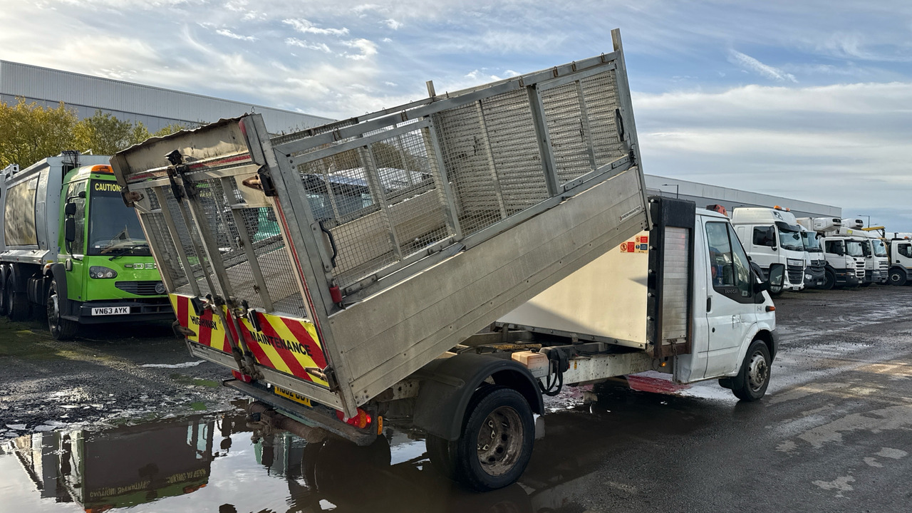 FORD TRANSIT T350 TDCi 100ps - قلاب صغير: صور 4 FORD TRANSIT T350 TDCi 100ps - قلاب صغير: صور 4