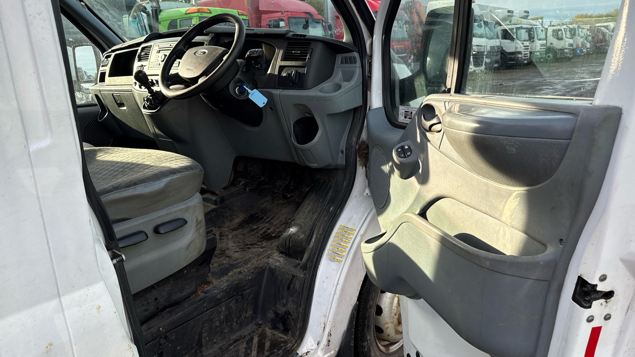 FORD TRANSIT T350 TDCi 100ps - قلاب صغير: صور 5 FORD TRANSIT T350 TDCi 100ps - قلاب صغير: صور 5