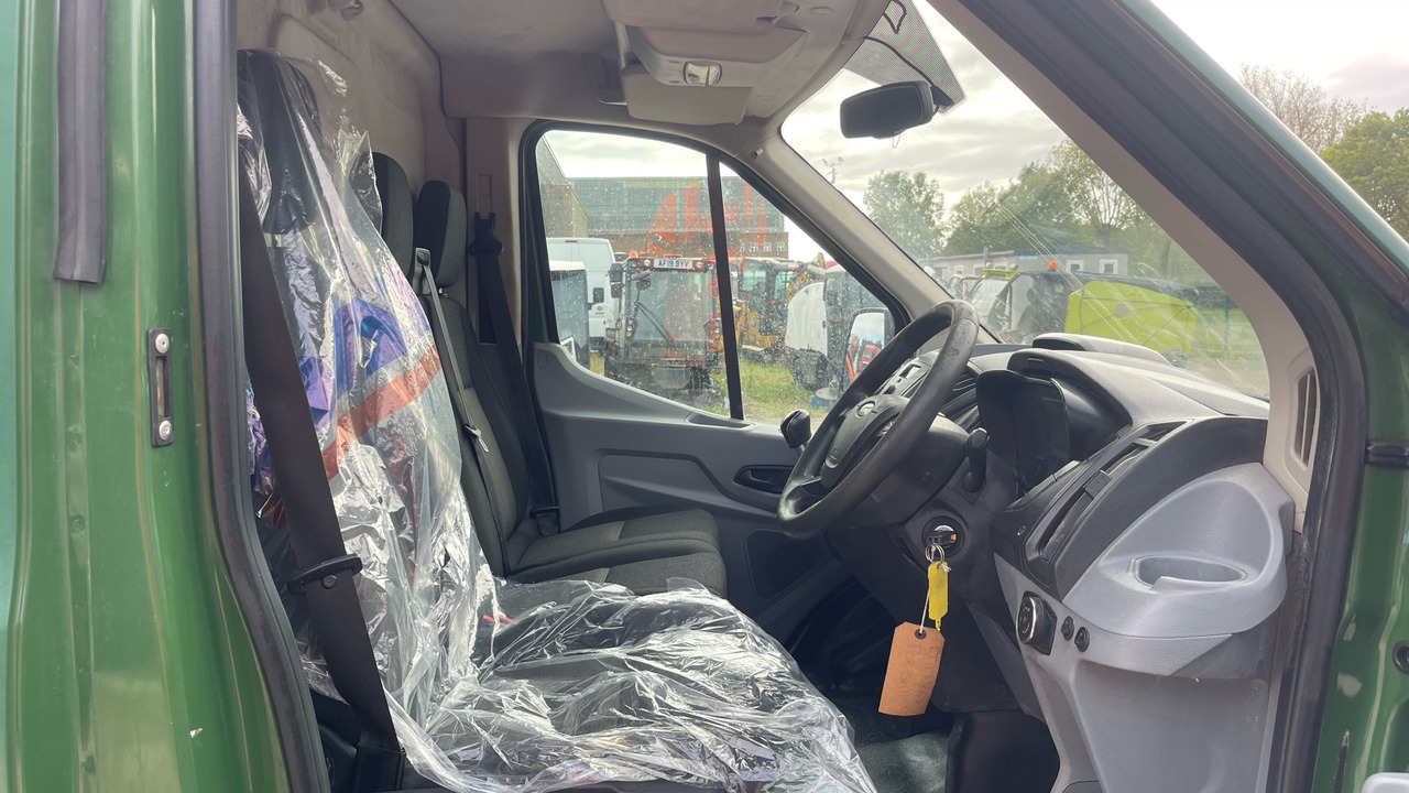 Ford Transit 350 2.0 TDCi 130ps - فان: صور 5 Ford Transit 350 2.0 TDCi 130ps - فان: صور 5