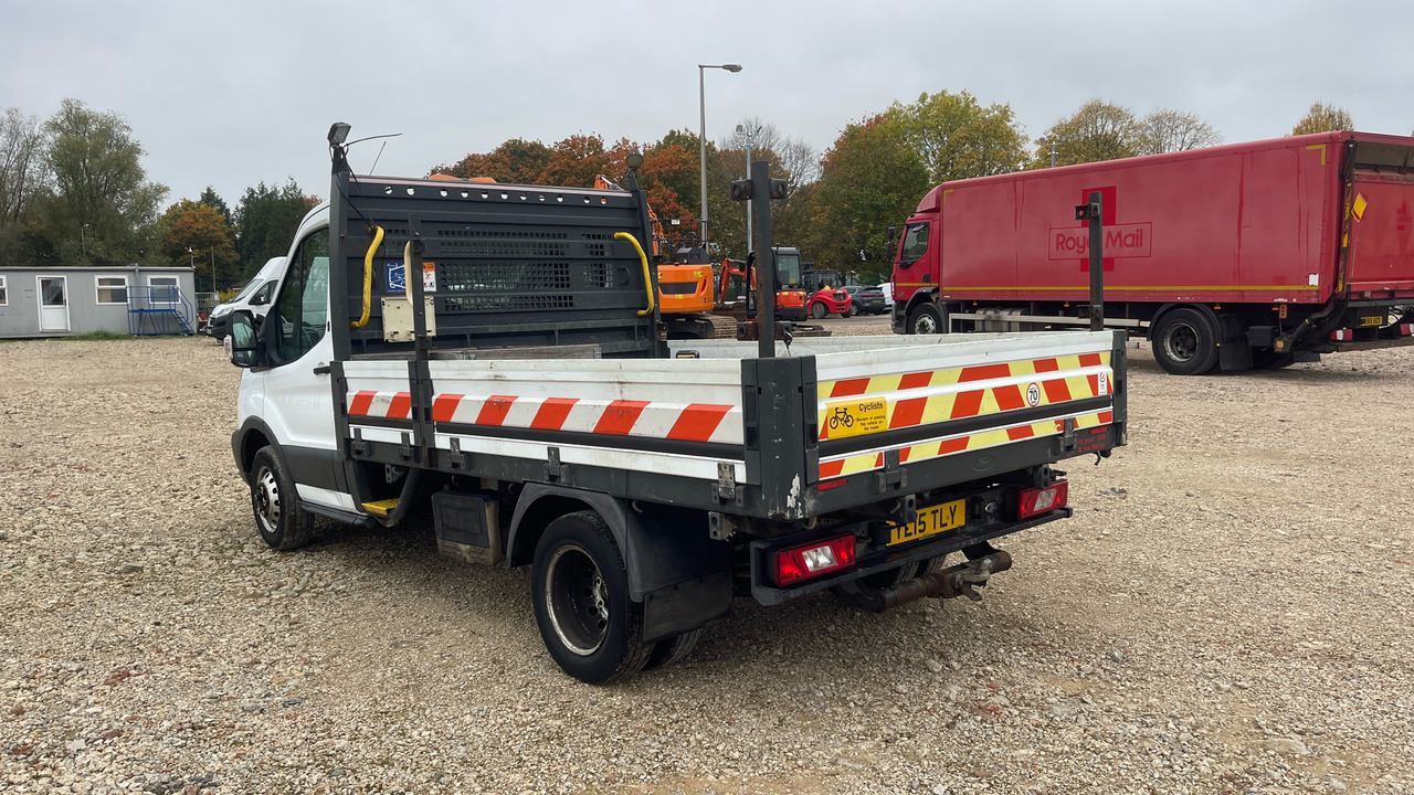 Ford Transit 350 2.2 TDCI 125PS - الشاحنات الصغيرة المسطحة: صور 3 Ford Transit 350 2.2 TDCI 125PS - الشاحنات الصغيرة المسطحة: صور 3