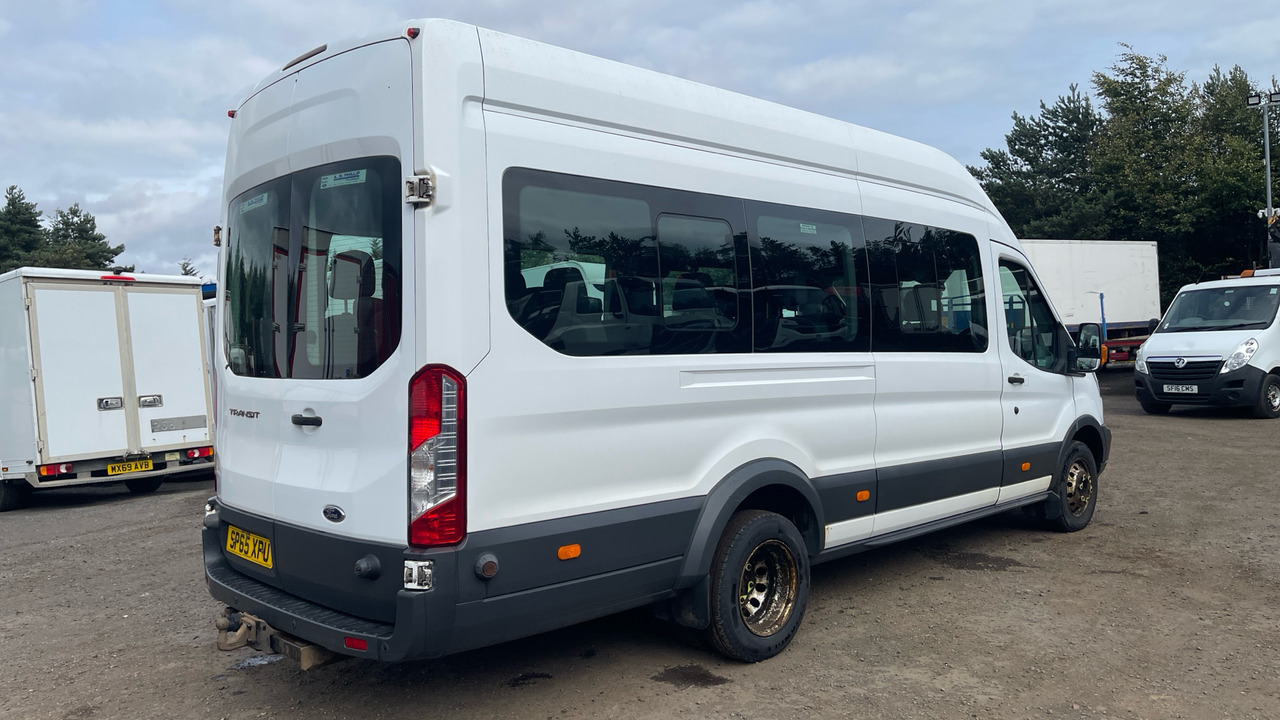 Ford Transit 460 2.2 TDCi 125ps - صغيرة, ميكروباص: صور 4 Ford Transit 460 2.2 TDCi 125ps - صغيرة, ميكروباص: صور 4