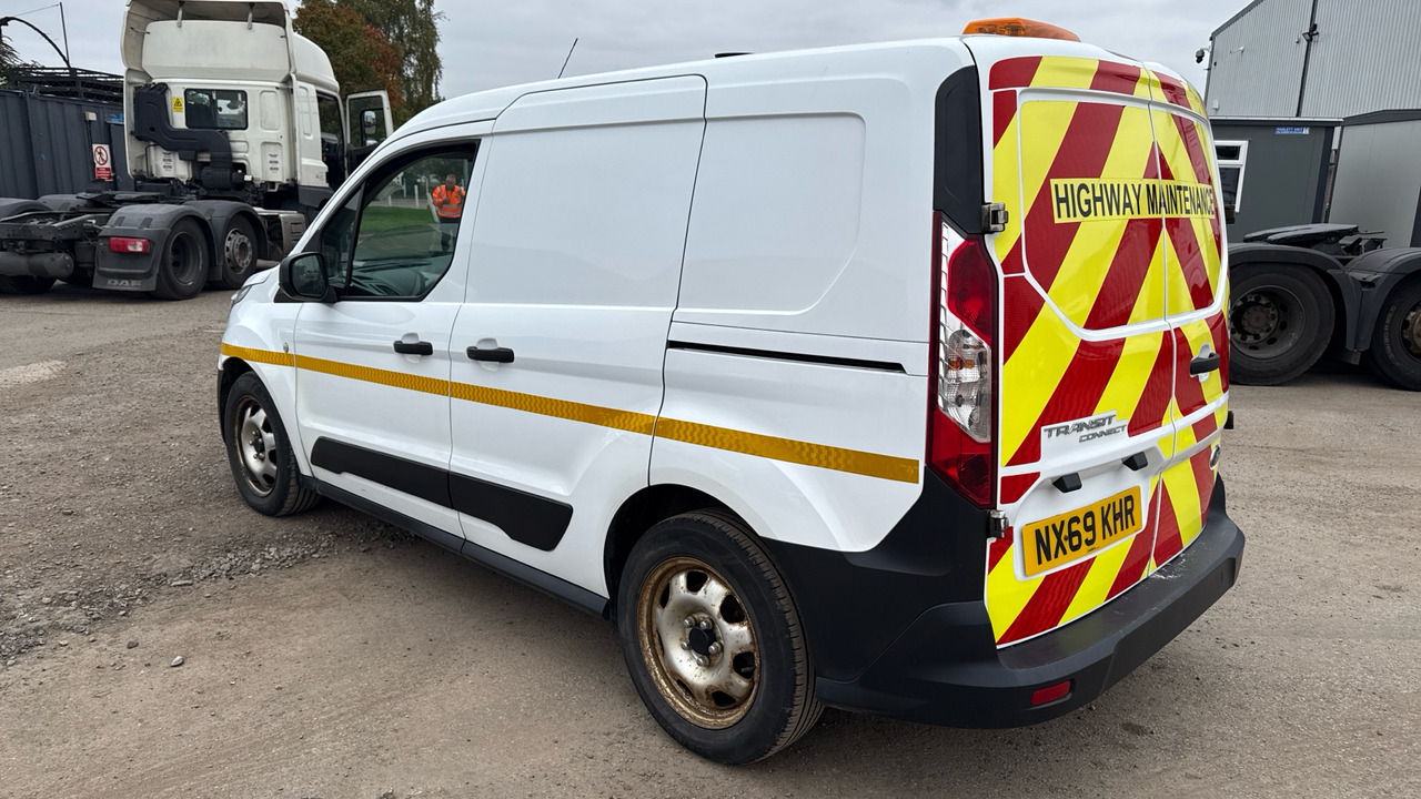 Ford Transit Connect 200 1.5 EcoBlue 75ps - فان المدمجة: صور 3 Ford Transit Connect 200 1.5 EcoBlue 75ps - فان المدمجة: صور 3