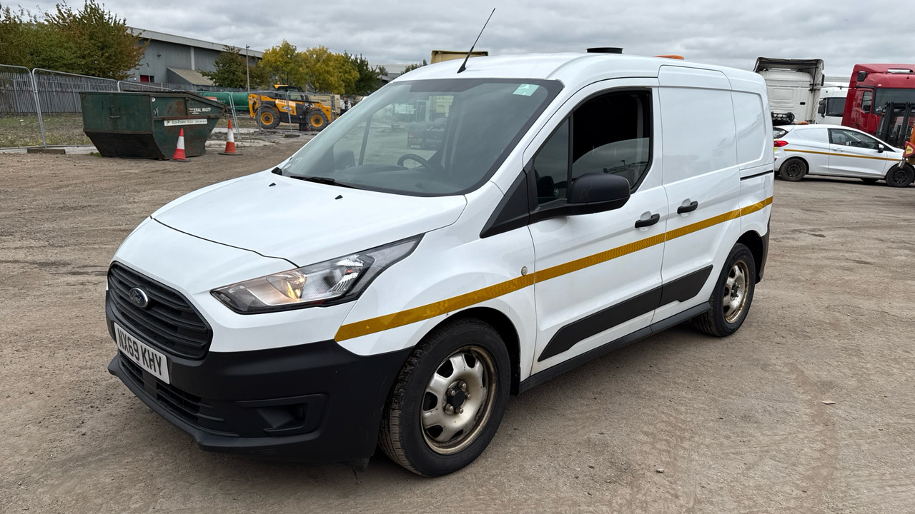 Ford Transit Connect 200 1.5 EcoBlue 75ps - فان المدمجة: صور 2 Ford Transit Connect 200 1.5 EcoBlue 75ps - فان المدمجة: صور 2
