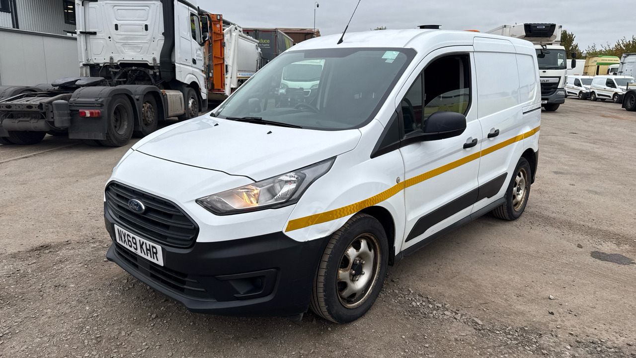 Ford Transit Connect 200 1.5 EcoBlue 75ps - فان المدمجة: صور 2 Ford Transit Connect 200 1.5 EcoBlue 75ps - فان المدمجة: صور 2