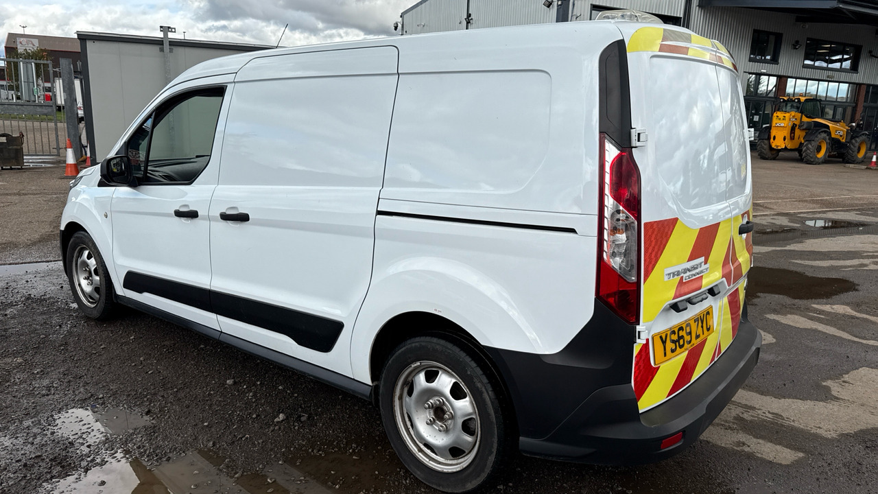 Ford Transit Connect 240 1.5 ECOBLUE 100PS - فان المدمجة: صور 3 Ford Transit Connect 240 1.5 ECOBLUE 100PS - فان المدمجة: صور 3