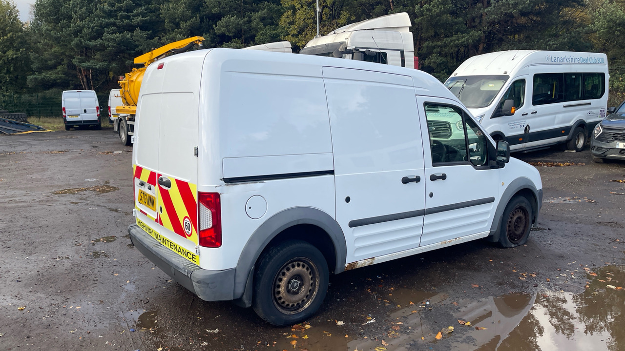 Ford Transit Connect T230 1.8 TDCi 90PS - فان المدمجة: صور 4 Ford Transit Connect T230 1.8 TDCi 90PS - فان المدمجة: صور 4