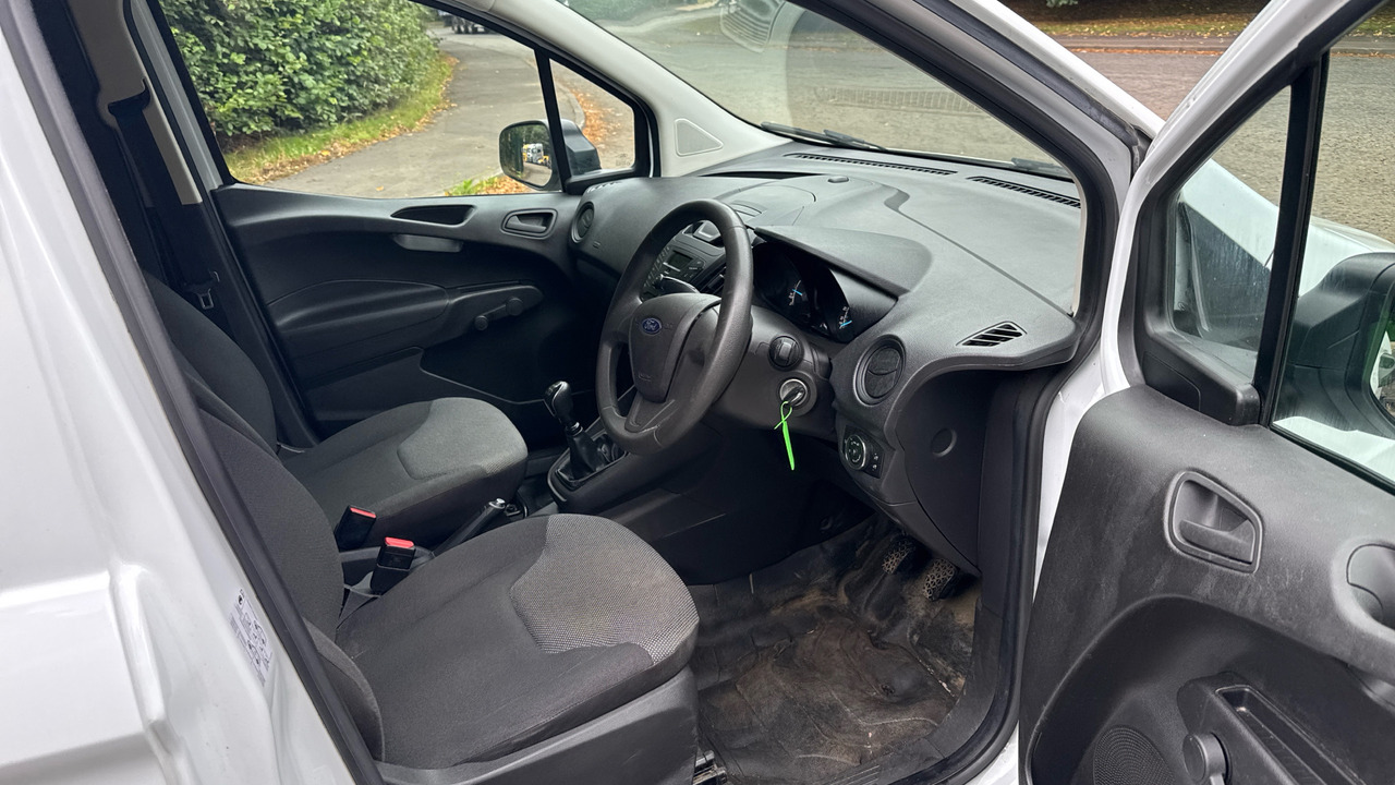 Ford Transit Courier 1.5 TDCI 75PS BASE - فان المدمجة: صور 5 Ford Transit Courier 1.5 TDCI 75PS BASE - فان المدمجة: صور 5