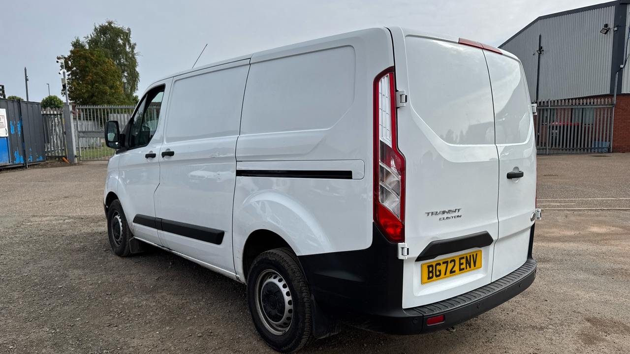 Ford Transit Custom 300 2.0 ECOBLUE 105PS - فان المدمجة: صور 3 Ford Transit Custom 300 2.0 ECOBLUE 105PS - فان المدمجة: صور 3
