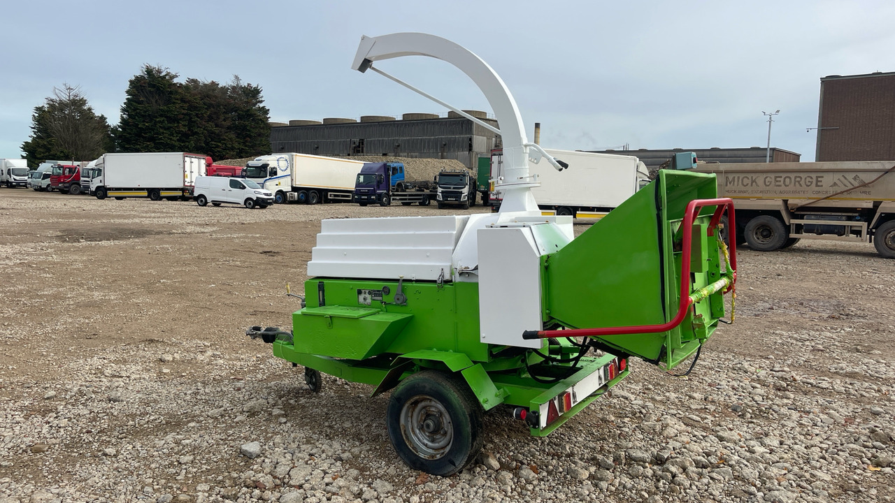 GREENMECH CM202 - ماكينة تقطيع الأغصان: صور 3 GREENMECH CM202 - ماكينة تقطيع الأغصان: صور 3