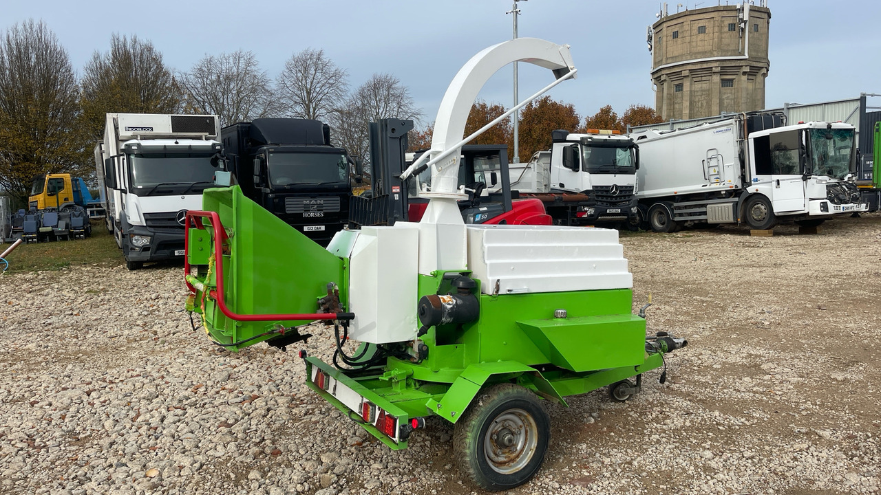 GREENMECH CM202 - ماكينة تقطيع الأغصان: صور 4 GREENMECH CM202 - ماكينة تقطيع الأغصان: صور 4