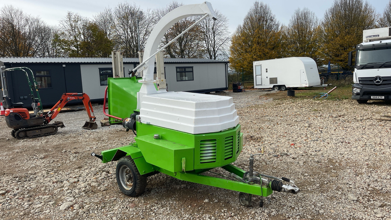 GREENMECH CM202 - ماكينة تقطيع الأغصان: صور 1 GREENMECH CM202 - ماكينة تقطيع الأغصان: صور 1