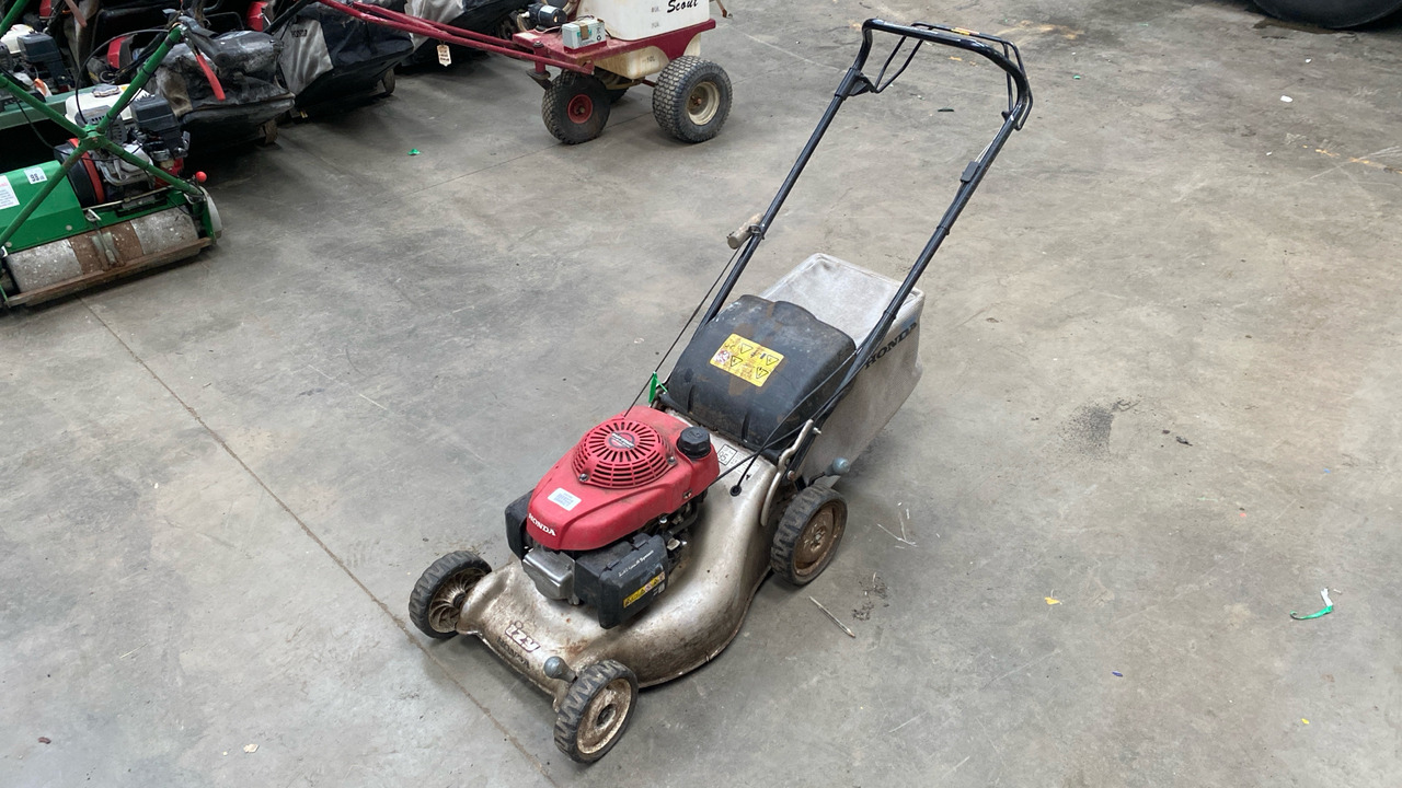 HONDA GCV 130 MOWER - جزازة المروج: صور 2 HONDA GCV 130 MOWER - جزازة المروج: صور 2