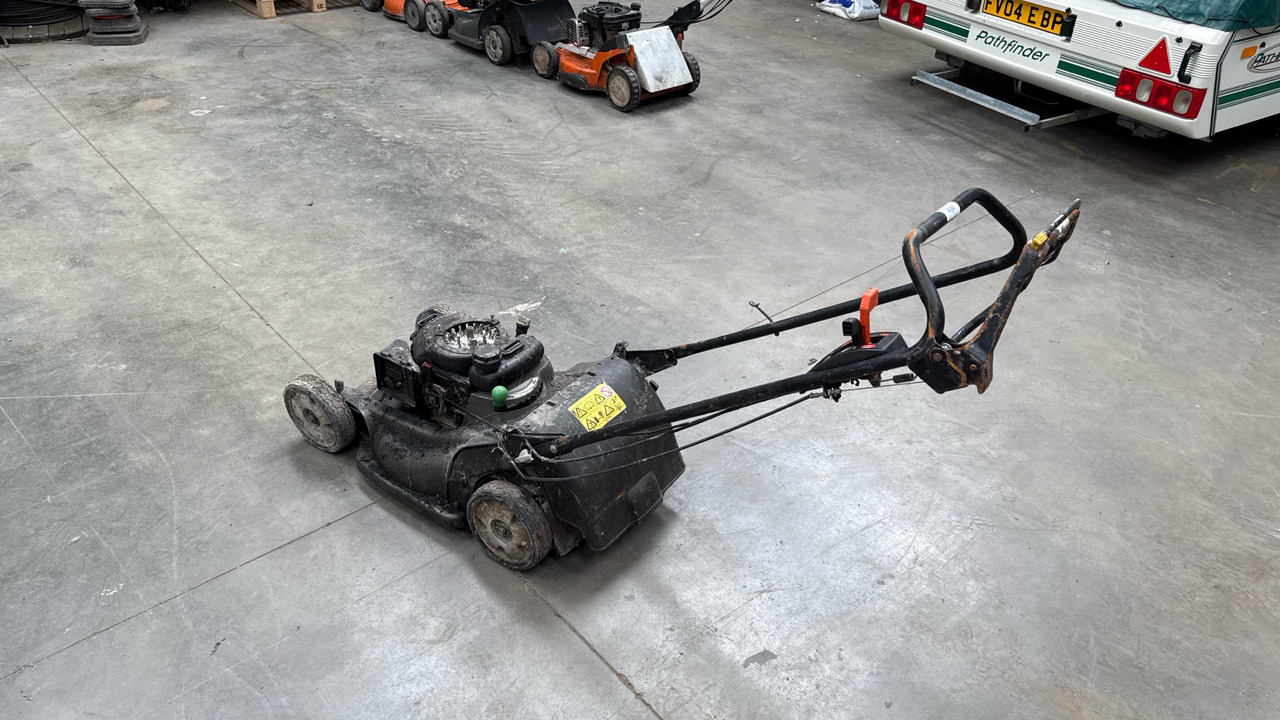 HONDA HRX537 C5HYE - معدات البناء: صور 1 HONDA HRX537 C5HYE - معدات البناء: صور 1