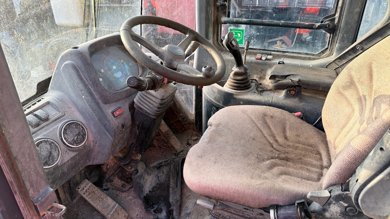 HYUNDAI HL73O-9 - اللودر بعجل: صور 5 HYUNDAI HL73O-9 - اللودر بعجل: صور 5