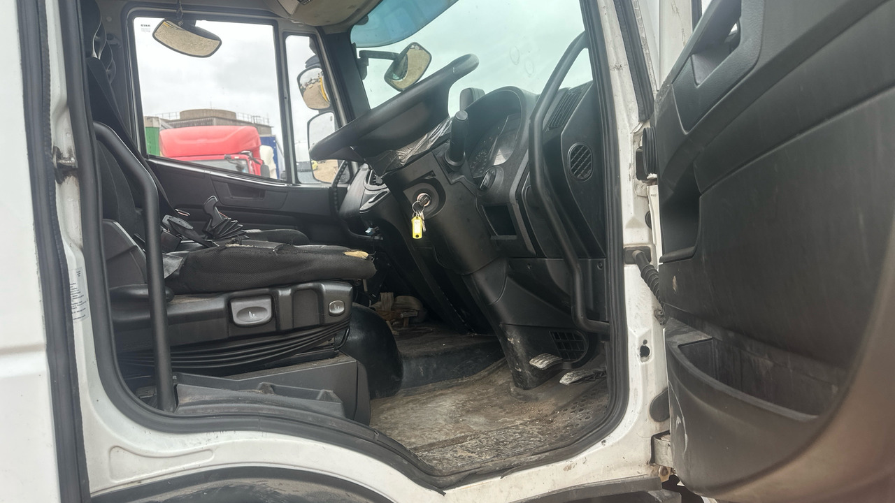 IVECO EUROCARGO 100-190 - سيارة السحب للتصليح: صور 5 IVECO EUROCARGO 100-190 - سيارة السحب للتصليح: صور 5