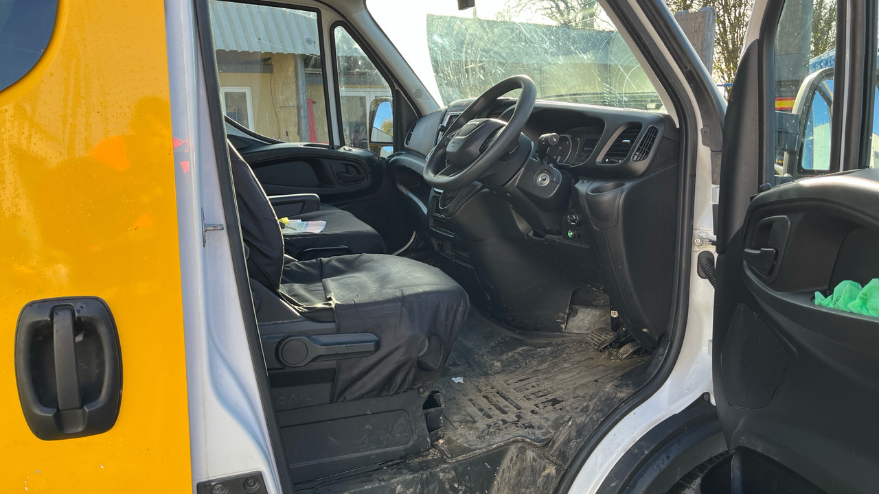 Iveco Daily 35-140 - الشاحنات الصغيرة كابينة مزدوجة: صور 5 Iveco Daily 35-140 - الشاحنات الصغيرة كابينة مزدوجة: صور 5