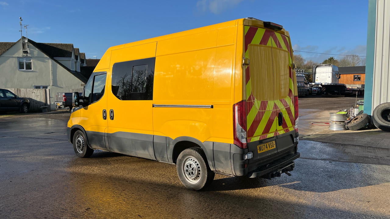 Iveco Daily 35-140 - الشاحنات الصغيرة كابينة مزدوجة: صور 3 Iveco Daily 35-140 - الشاحنات الصغيرة كابينة مزدوجة: صور 3