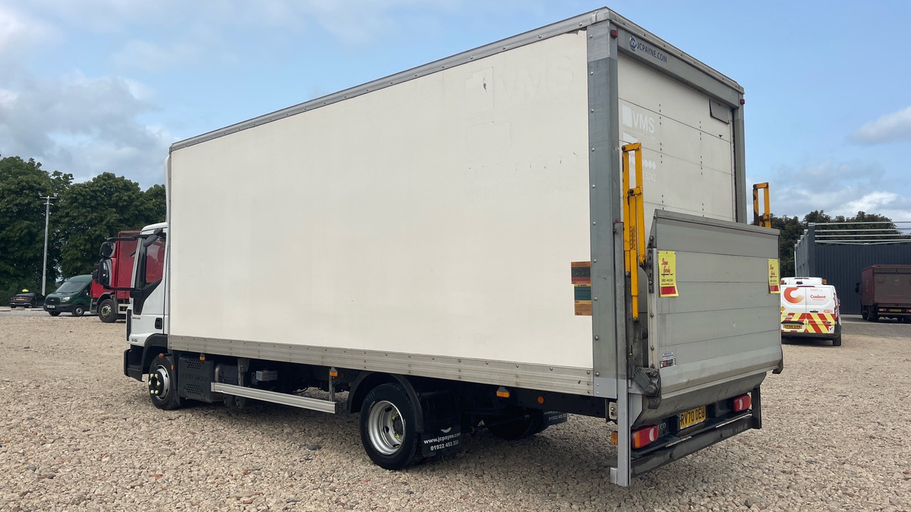 Iveco Eurocargo 75-160 - بصندوق مغلق شاحنة: صور 3 Iveco Eurocargo 75-160 - بصندوق مغلق شاحنة: صور 3