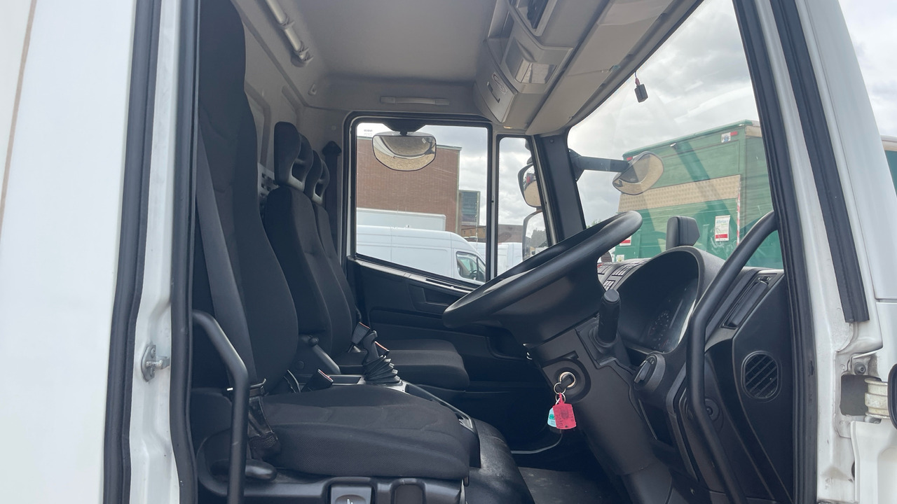 Iveco Eurocargo 75-160 - بصندوق مغلق شاحنة: صور 5 Iveco Eurocargo 75-160 - بصندوق مغلق شاحنة: صور 5