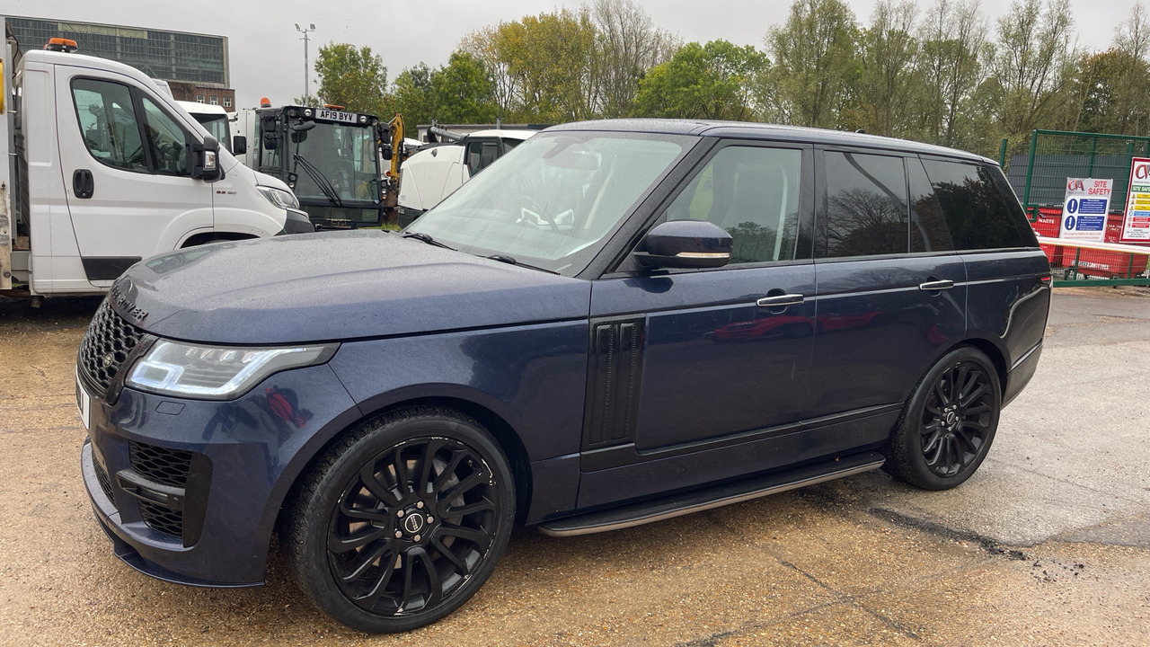 LAND ROVER RANGE ROVER 4.4 VOGUE SVR - سيارة ستيشن: صور 2 LAND ROVER RANGE ROVER 4.4 VOGUE SVR - سيارة ستيشن: صور 2