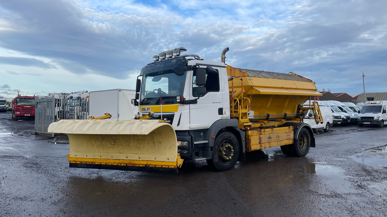 MAN TGM 18.250 - جرافة ثلج: صور 2 MAN TGM 18.250 - جرافة ثلج: صور 2