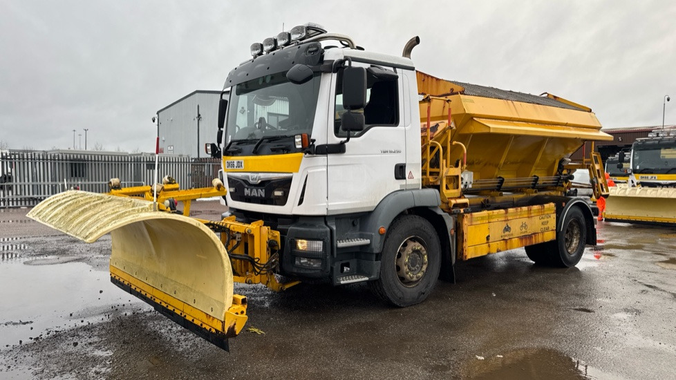 MAN TGM 18.250 - جرافة ثلج: صور 2 MAN TGM 18.250 - جرافة ثلج: صور 2